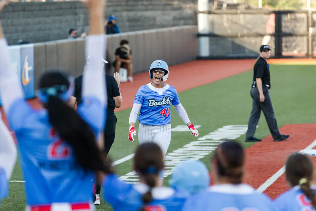 Bandits Player runs home