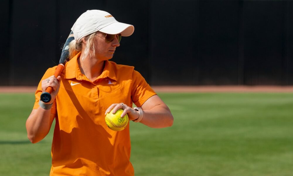 Tennessee promotes Aubrey Leach-Gartner to assistant coach Aubrey Leach
